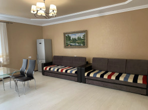 Uyutnaya Okolo Uschelyya Amanauz Flat