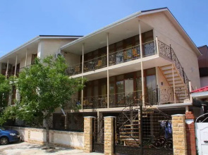 Natali Guest House