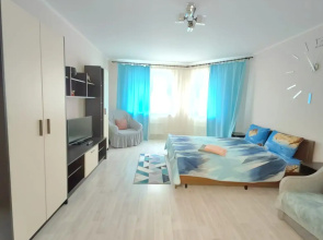 Bolshaya komfortnaya kvartira na Gorykogo Flat