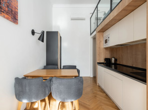 Меблированные комнаты F12