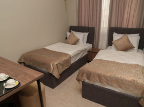 Отель Twelve Inn