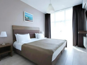 S vidom na more i s balkonom Apartments