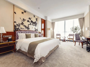 Отель Hotels & Preference Hualing Tbilisi