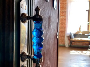 Апартаменты Дом с витражом