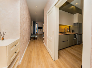 Квартира в Сталинском Доме в Центре у Набережной на 3 Гостей