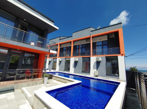 Red Fox Mini-Hotel