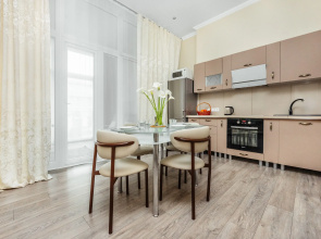 Na Pervoj Beregovoj Linii dlya Bolshoj Kompanii ot DomMorya RF (Barhatnye sezony 2) Flat