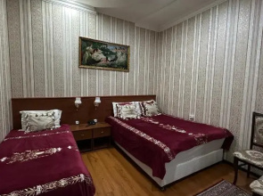 Отель Sarbon