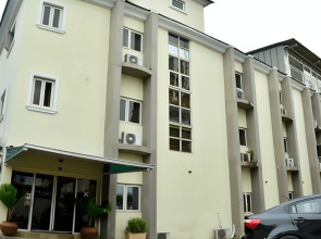 Check Inn Apo Hotel