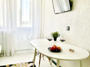 Квартира Комфорт на Нансена 103/1/5 1