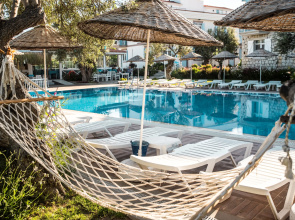 Zeytin Arası Apart Otel