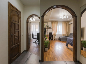 Квартира Современная и уютная квартира рядом с метро и ТЦ