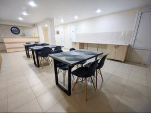 Отель Шесть Гор