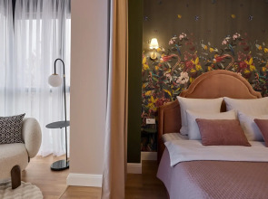 Апартаменты ЕвроУют Уникальные яркие дизайнерские