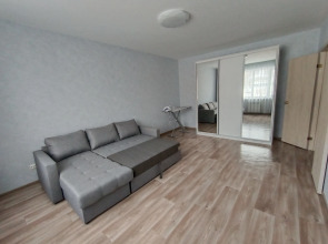 Квартира Двухкомнатная на улице Крайняя/ проспекте Мира