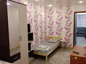 Апартаменты 2-х комнатная на 50 лет Октября 9