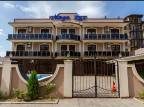 Hotel Mega Lyuks