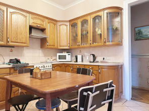 Квартира Четырехкомнатная Natali Apart на 8 Человек Около Патриарших Прудов в Центре Москвы