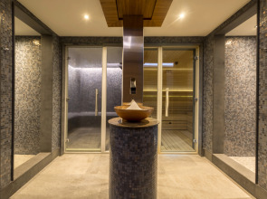 Golden Tulip Istanbul Bayrampasa