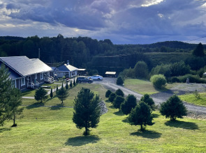 Частный дом у реки