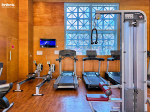 Апартаменты Bnbme Claren Tower Studio