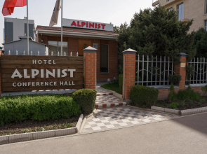 Отель Alpinist