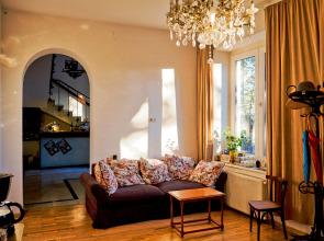 Отель Triple Eight