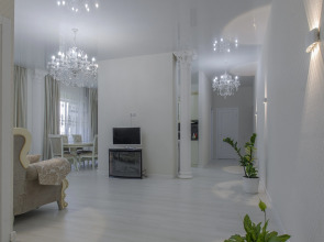 Апартаменты 4 комнатная на заливе