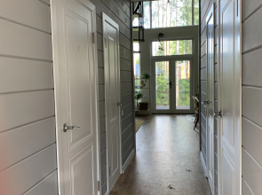 Частный дом A-фрейм в лесу Зеленого города