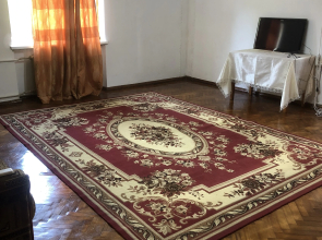 Dvukhkomnatnaya V Tsentre G. Sukhum Flat