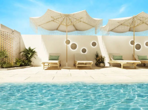 Апартаменты Welcome Home in Luma 22