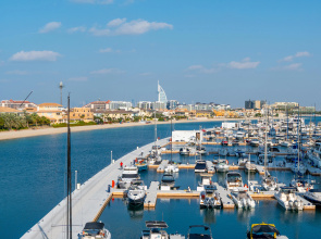 Stunning Views in Heart of Dubai Palm Jumeirah Bed&Breakfast