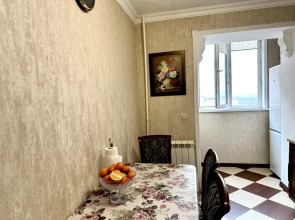 Квартира Гаджиева 164