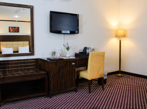 Fortune Karama Hotel
