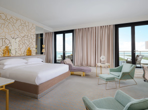 Отель Baku Marriott Hotel Boulevard