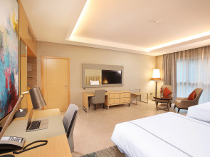 Отель Grand Cosmopolitan