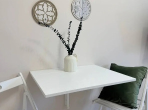 Квартира Комфортная Студия возле Моря на цокольном этаже