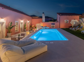 Arhontiko Arhanes Suites Apartments