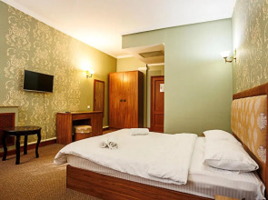 Отель Корсар