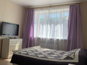 Na Ulitse Solovyinaya Roscha 7 Flat