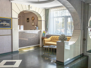 Отель Октябрьская*