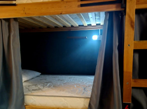 Хостел Гости