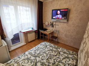 Апартаменты Студия на Есенина с балконом