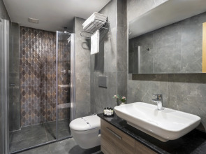 Отель Rodinn Park