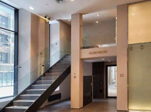 Апартаменты в Небоскрёбе Afi Tower