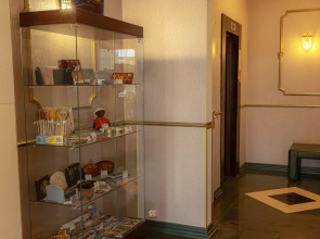 Отель Октябрьская*