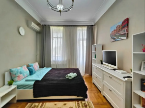V Samom Tsentre Krasnodara Flat