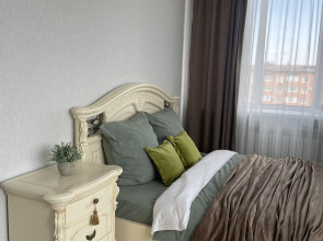 Квартира Просторная на Курсантов Кировцев