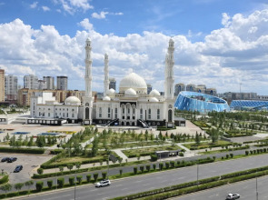 Luxury vozle posol'stva SSHA 19et. 2h komn.kv s shikarnym vidom na Mechet' Hazret Sultan Apartments