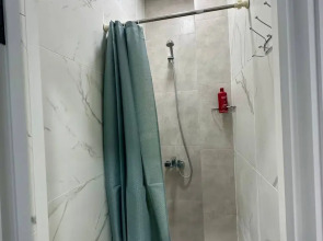 Хостел izzzi hostel Bishkek